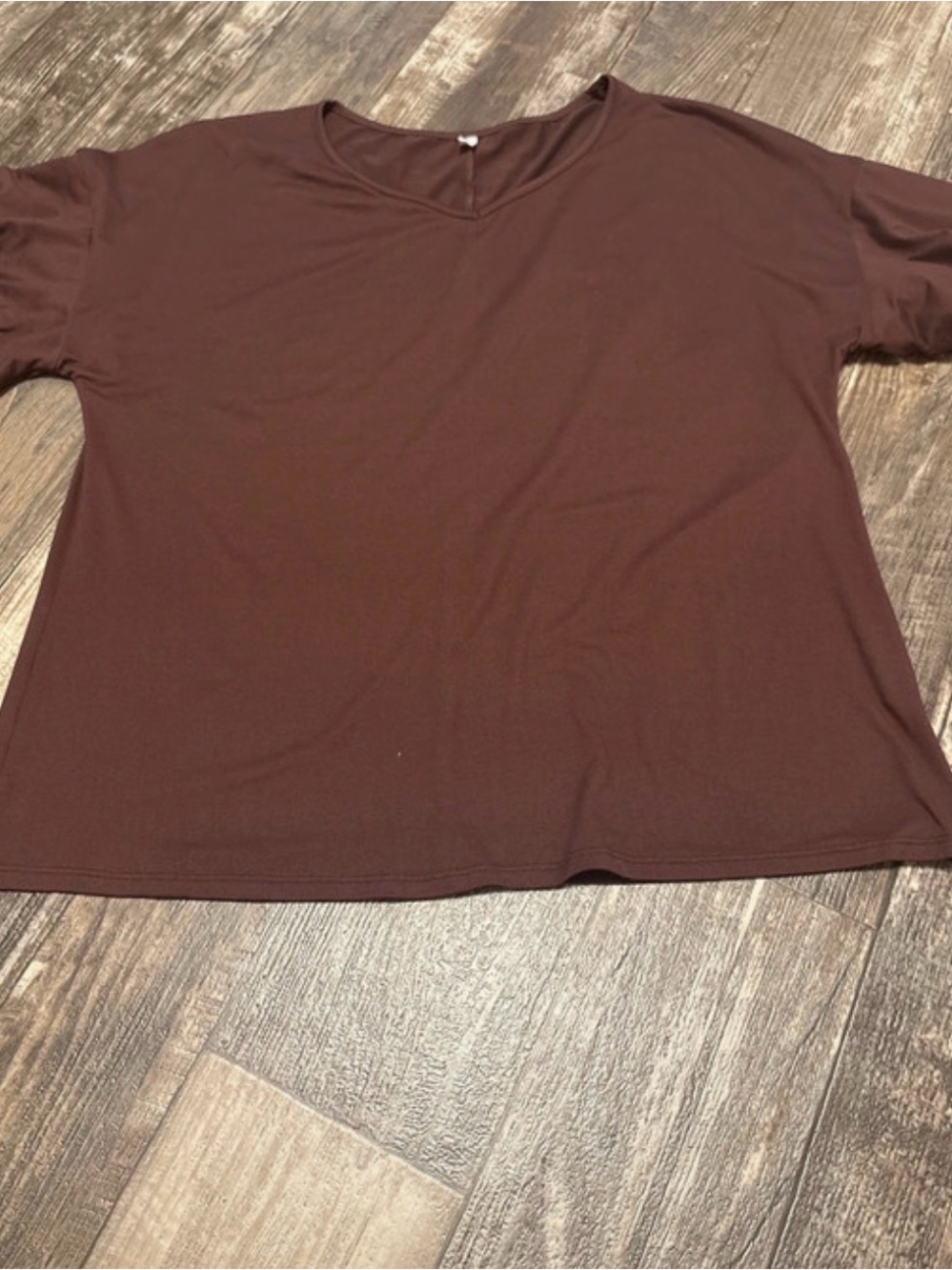 ReoRia Women's V-Neck Short Sleeve Top in Chocolate Brown